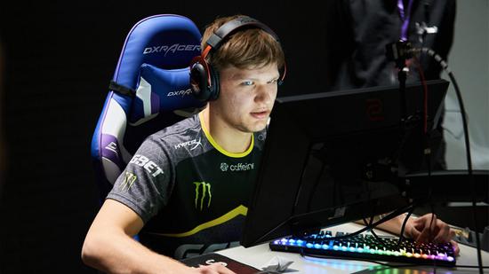 broky在 s1mple 的比赛中说道：“这些家伙真糟糕”