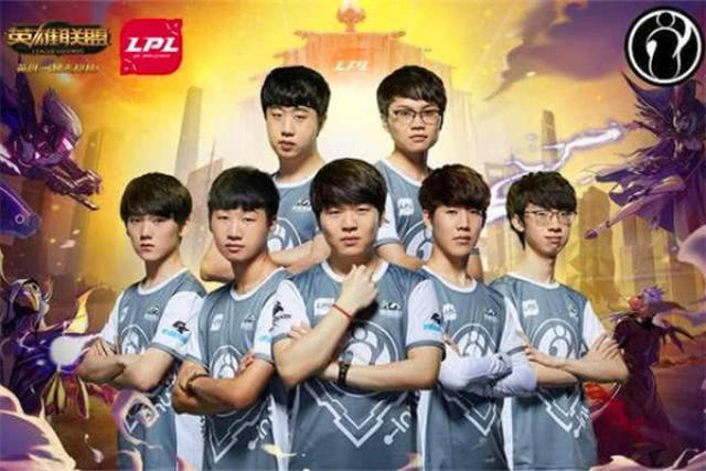 LOL测试服新增旗帜：拳头官标亦在其列