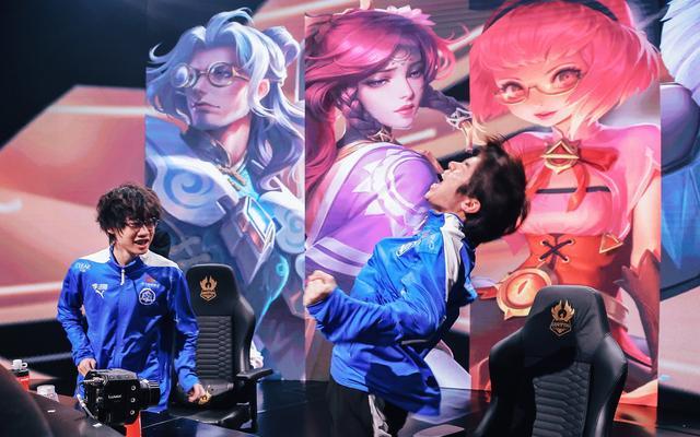 OD：FaZe在赛事中途发布转会公告实在令人费解